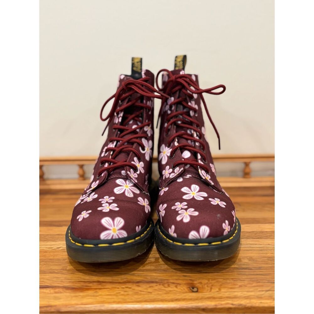 Dr. Marten’s Women's Floral Canvas Page Meadow Combat Boots Black Pink Size 9
